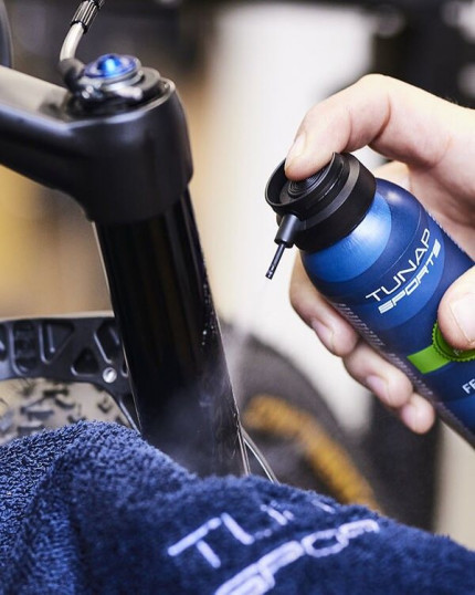 Pulizia e protezione della forcella mtb Pulizia e protezione della forcella mtb