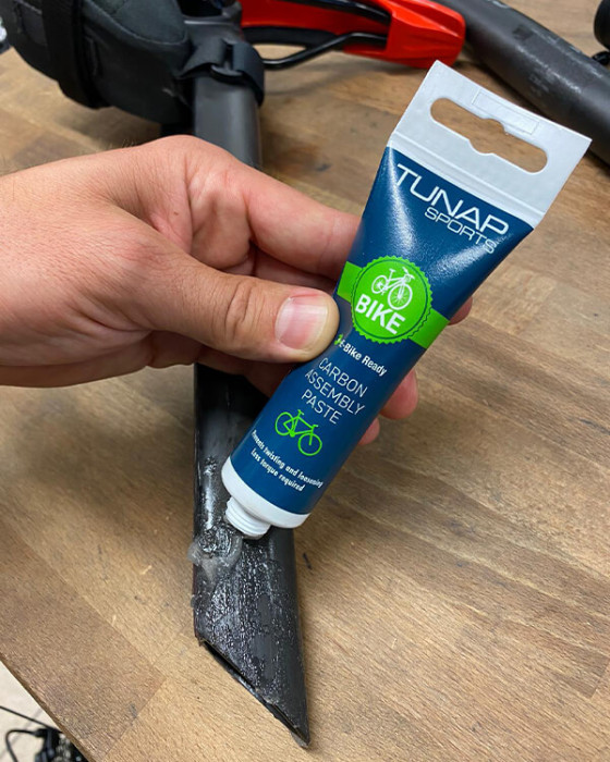 pasta reggisella carbonio