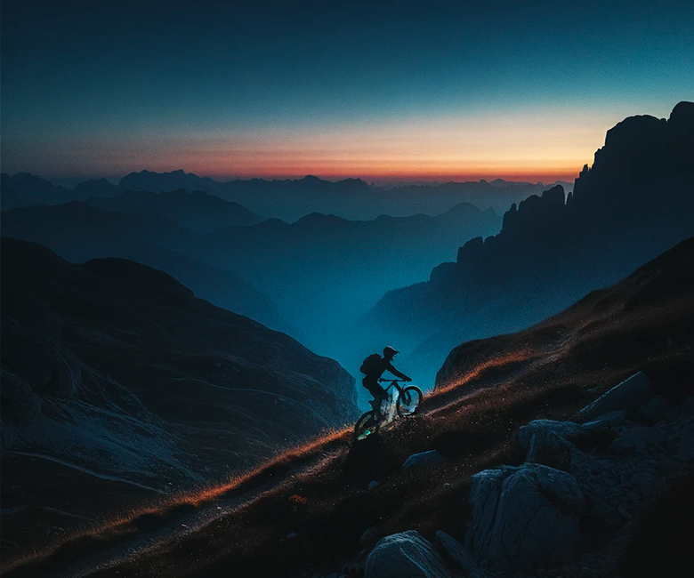 ciclista bici da strada in sella